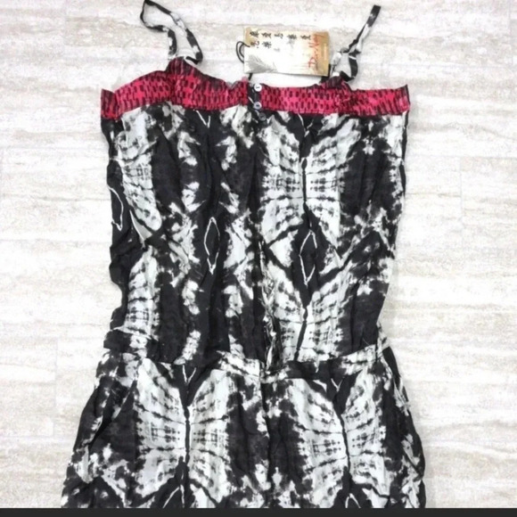 Da-Nang Silk Butterfly Romper M L - Picture 3 of 15